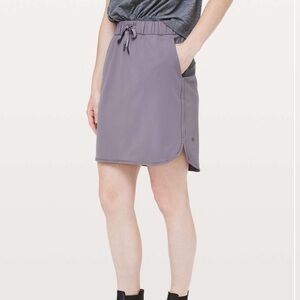 Lululemon On The Fly Skirt *21"
Magnum Grey Athletic Skirt Size‎ 6